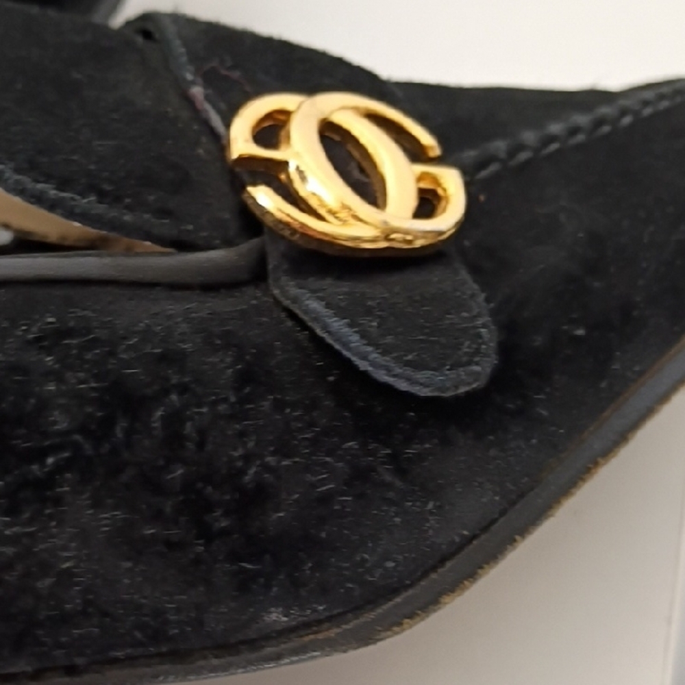Vintage Gucci Black Heeled Loafers with Gold Accent Womens Size 37 B Shoe - Picture 11 of 15